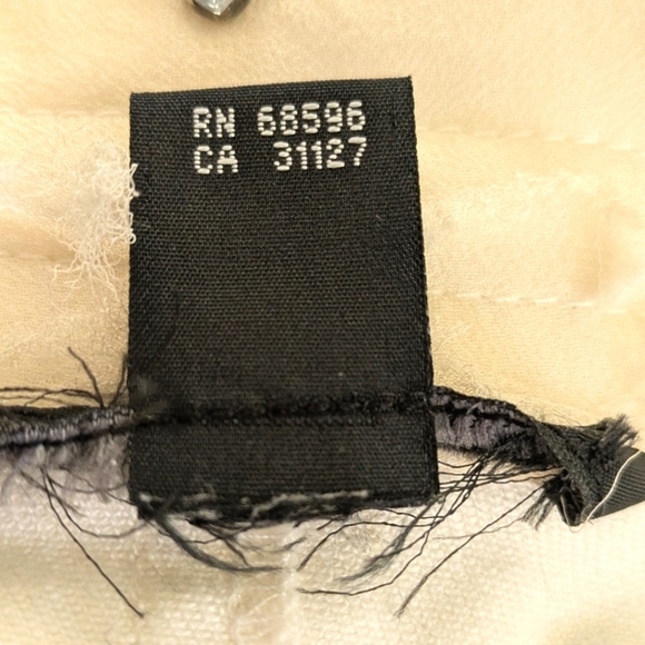 EUC Donna Karan 8 White Denim Shredded Hem Jacket with Embellishments - Picture 11 of 11